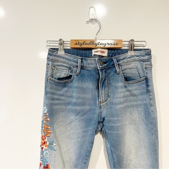 DRIFTWOOD Kelly Floral Embroidered Flared Jeans - Picture 5 of 13